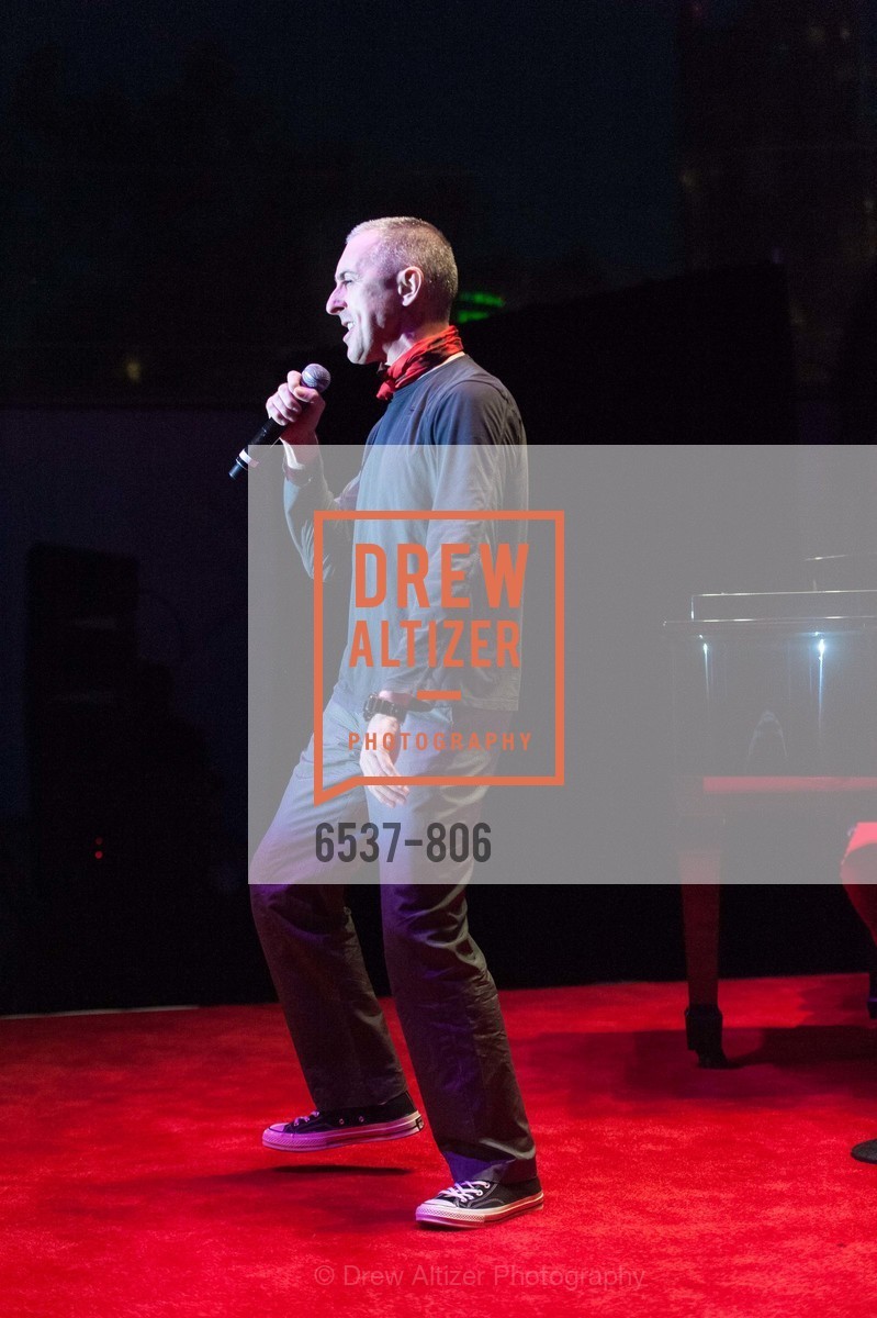 Performance By Alan Cumming, A.C.T. Gala Come Get Stranded, US, April 26th, 2015, Photo #6537-806 Performance By Alan Cumming, Photo #6537-806