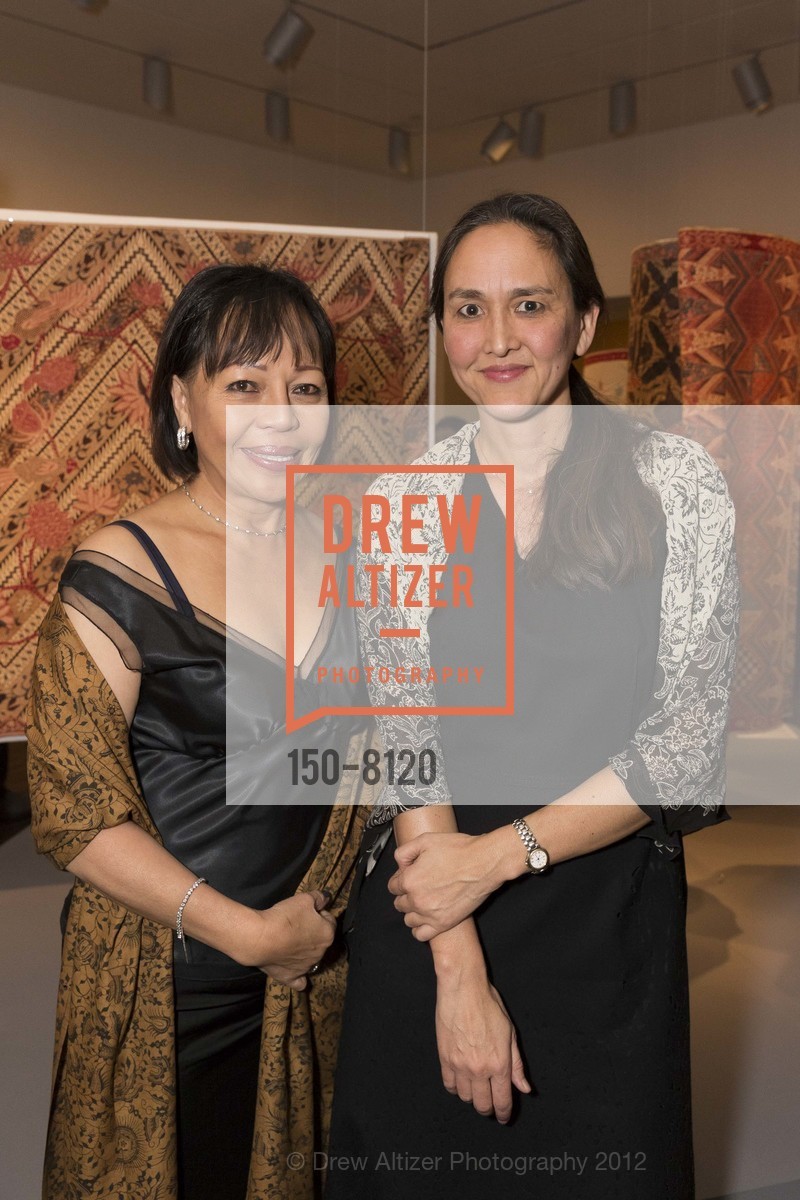Joan Vinson, Natasha Reichle, Asian Art Museum hosts Batik from the Collection of GLENN and JOAN VINSON, US, November 30th, 2012, Photo #150-8120 Joan Vinson, Natasha Reichle, Photo #150-8120