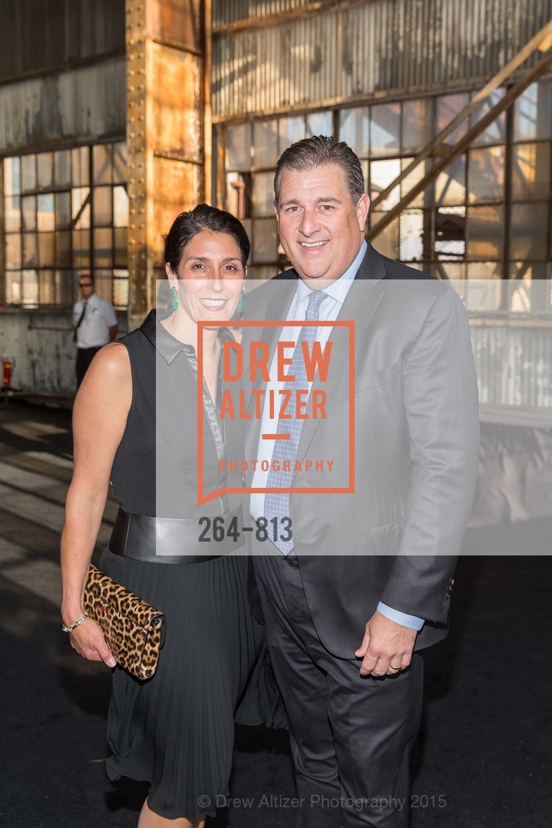 Elizabeth Revetria, Stephen Revetria, TIPPING POINT Community 2015 Benefit, US, May 1st, 2015, Photo #264-813 Elizabeth Revetria, Stephen Revetria, Photo #264-813