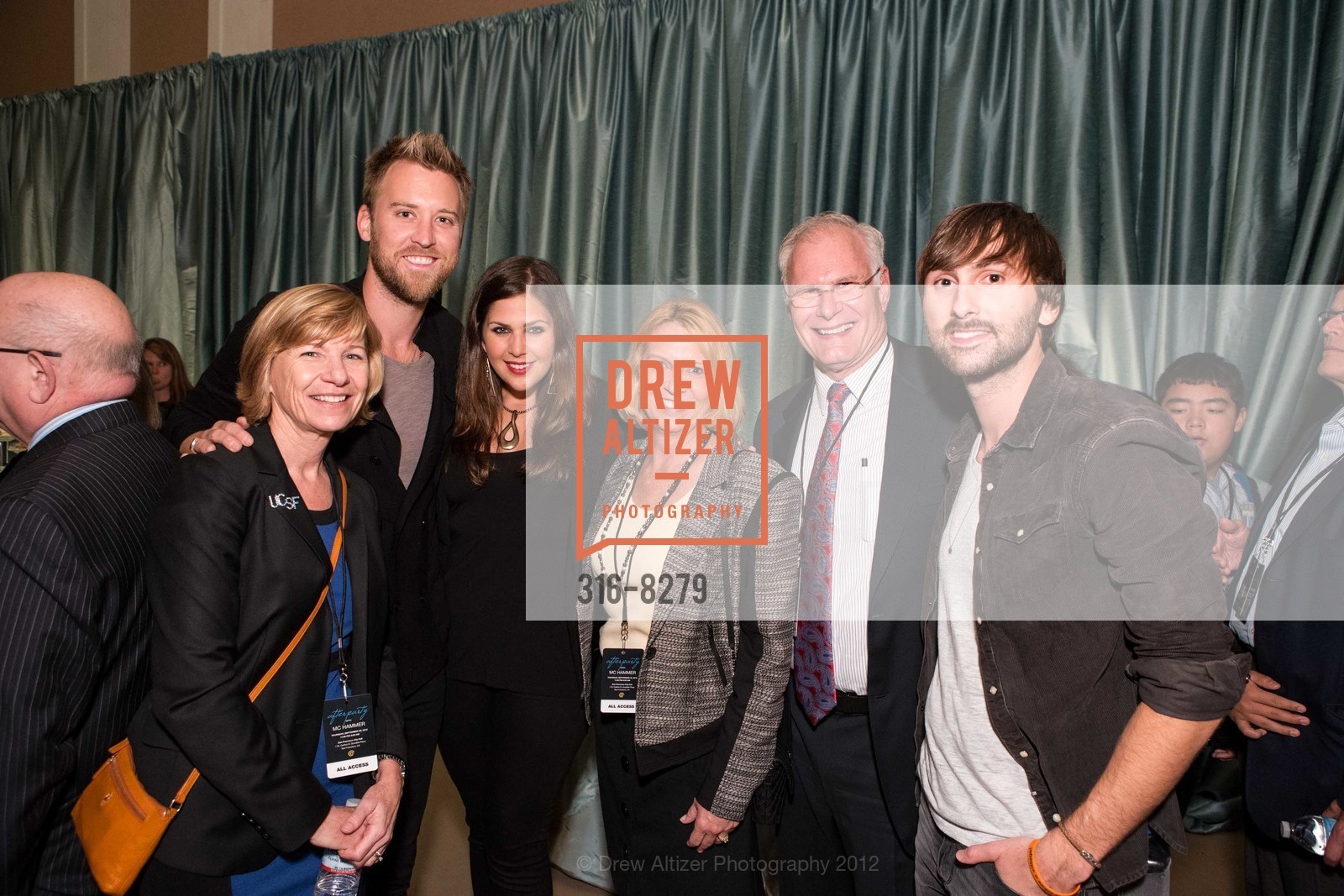 Sue Desmond-Hellmann, Charles Kelley, Hillary Scott, Jan Laret, Mark Laret, Dave Haywood, The 2012 Concert for UCSF Benioff Children's Hospital Featuring Will.i.am, Lady Antebellum and Dana Carvey, Bill Graham Civic Auditorium. 99 Grove Street, September 20th, 2012, Photo #316-8279 Sue Desmond-Hellmann, Charles Kelley, Hillary Scott, Jan Laret, Mark Laret, Dave Haywood, Photo #316-8279