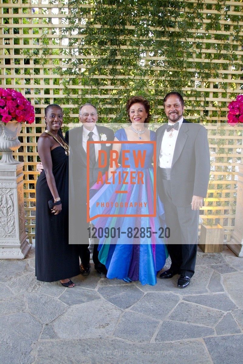 Sarah Quilico, Jan Shrem, Maria Manetti Shrem, Gino Quilico, Harvest Romantic Ball in Honor of MARIA MANETTI & JAN SHREM, US, September 1st, 2012, Photo #120901-8285-20 Sarah Quilico, Jan Shrem, Maria Manetti Shrem, Gino Quilico, Photo #120901-8285-20