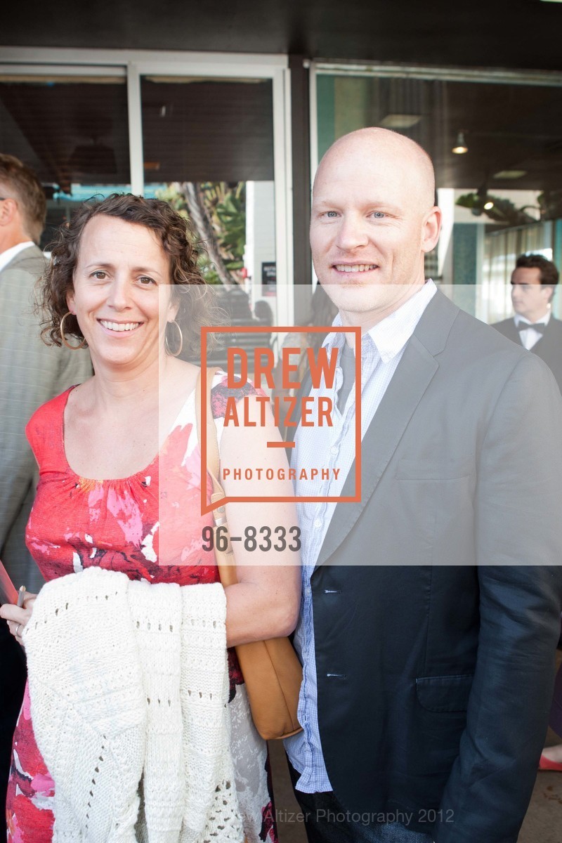 Laurie Kindel, Tom Loughlin, SFAI Vernissage Preview Party at Phoenix Hotel, US, May 10th, 2012, Photo #96-8333 Laurie Kindel, Tom Loughlin, Photo #96-8333