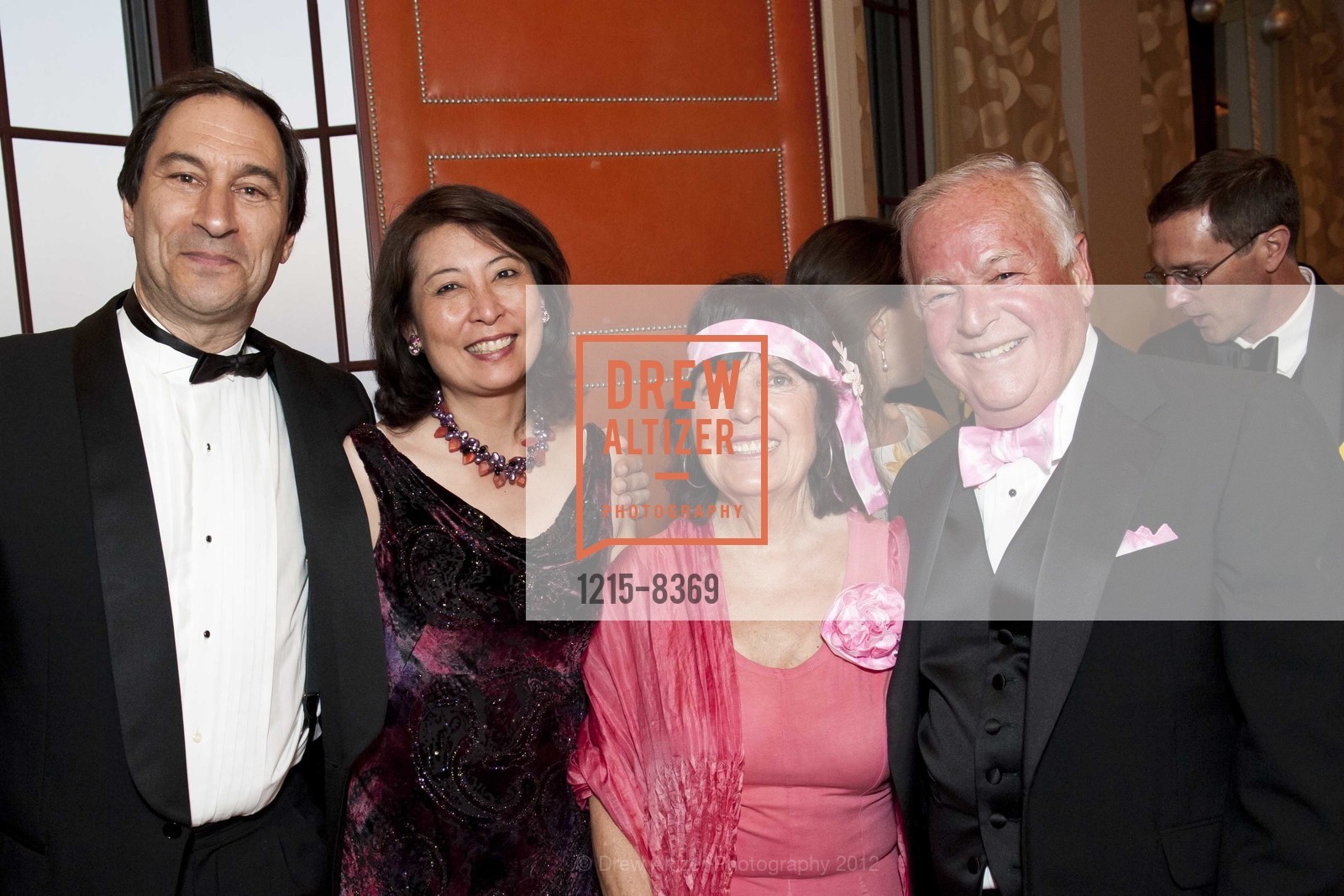 Ron Blackman, Emerald Yeh, Barbara Scoble, Don Scoble, HAIGHT ASHBURY FREE CLINIC-WALDEN HOUSE Anniversary: Black Tie and Tie Dye Gala, US, June 1st, 2012, Photo #1215-8369 Ron Blackman, Emerald Yeh, Barbara Scoble, Don Scoble, Photo #1215-8369