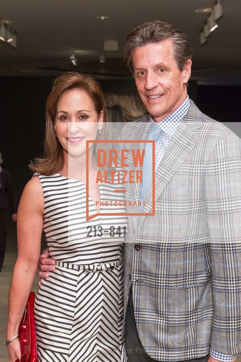 Roxanne Fleming, David Soward, HIGH STYLE: The Brooklyn Museum Costume Collection Donor Reception, US, March 13th, 2015, Photo #213-841 Roxanne Fleming, David Soward, Photo #213-841