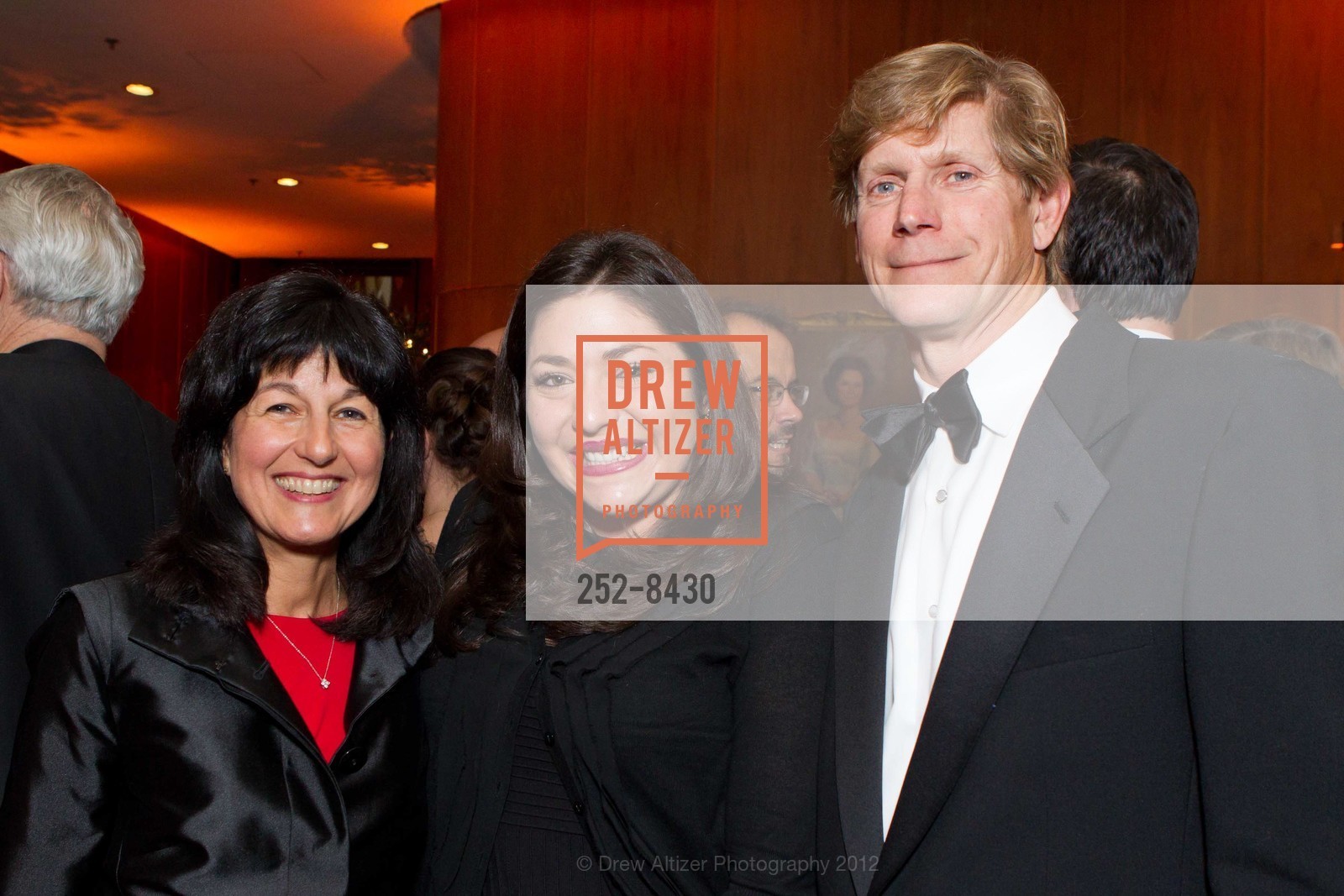 Donna Petkanics, Amanda Urquiza, Jay Gerstenschlager, BOALT HALL'S Centennial Gala, US, November 9th, 2012, Photo #252-8430 Donna Petkanics, Amanda Urquiza, Jay Gerstenschlager, Photo #252-8430