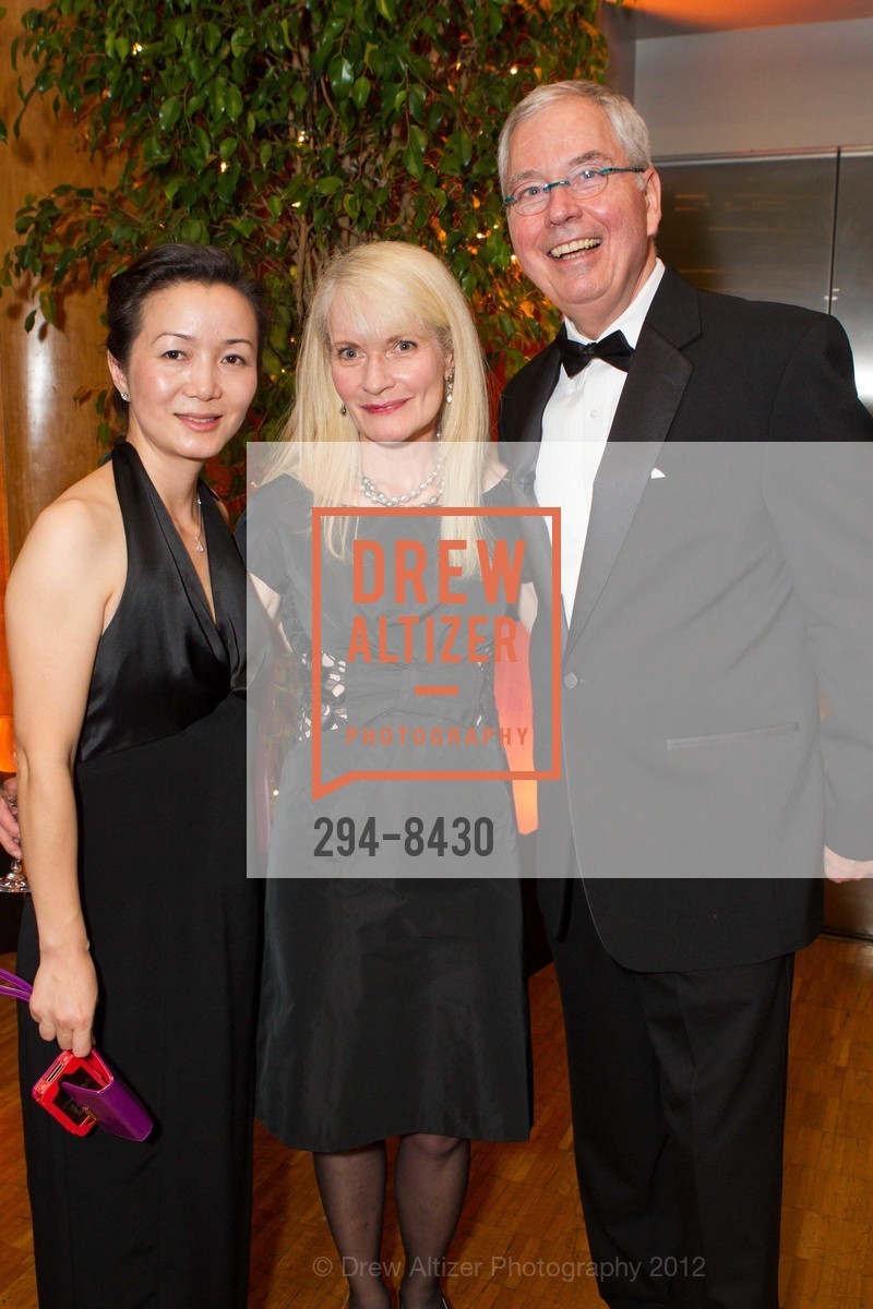 Zheng Liu, Ellen Shuck, Peter Haley, BOALT HALL'S Centennial Gala, US, November 9th, 2012, Photo #294-8430 Zheng Liu, Ellen Shuck, Peter Haley, Photo #294-8430