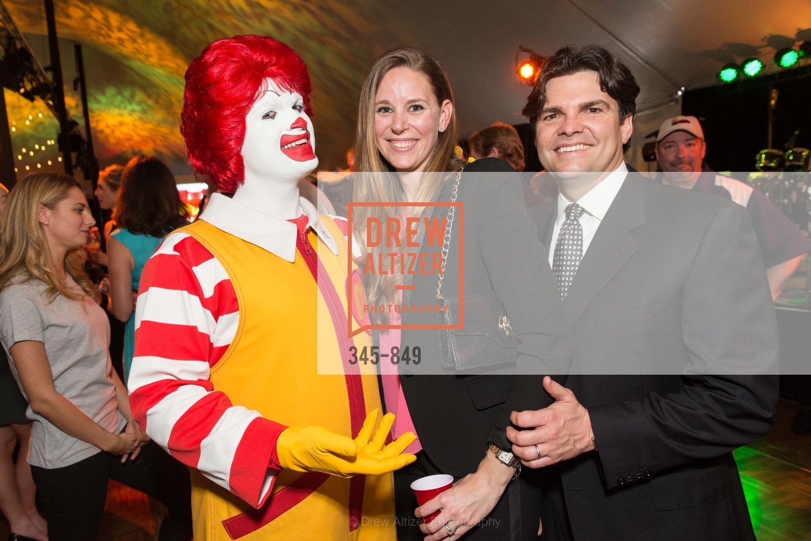 Ronald McDonald, Stacey Harris, Tom Harris, Photo #345-849