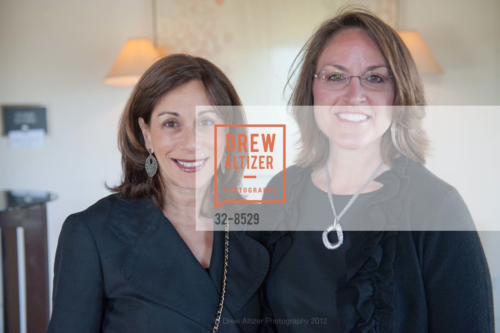 Lisa Schatz, Kim Caviggiola, Photo #32-8529