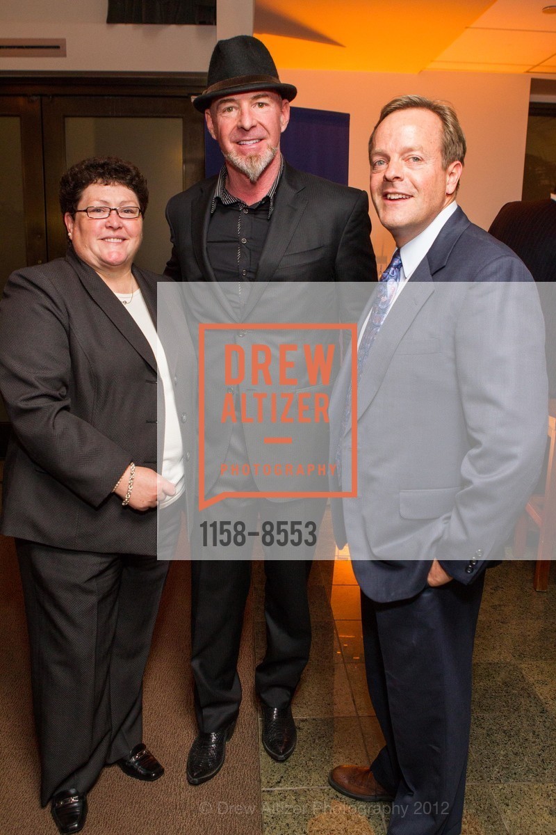 Karen Kittredge, Christopher Bently, John Kinney, Cradle to Cradle Products Innovation Institute Gala, US, November 14th, 2012, Photo #1158-8553 Karen Kittredge, Christopher Bently, John Kinney, Photo #1158-8553