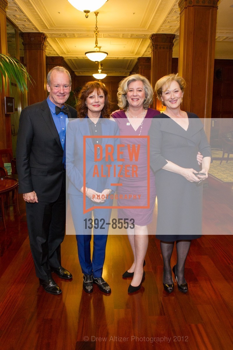 William McDonough, Susan Sarandon, Bridgett Luther, Meryl Streep, Cradle to Cradle Products Innovation Institute Gala, US, November 14th, 2012, Photo #1392-8553 William McDonough, Susan Sarandon, Bridgett Luther, Meryl Streep, Photo #1392-8553