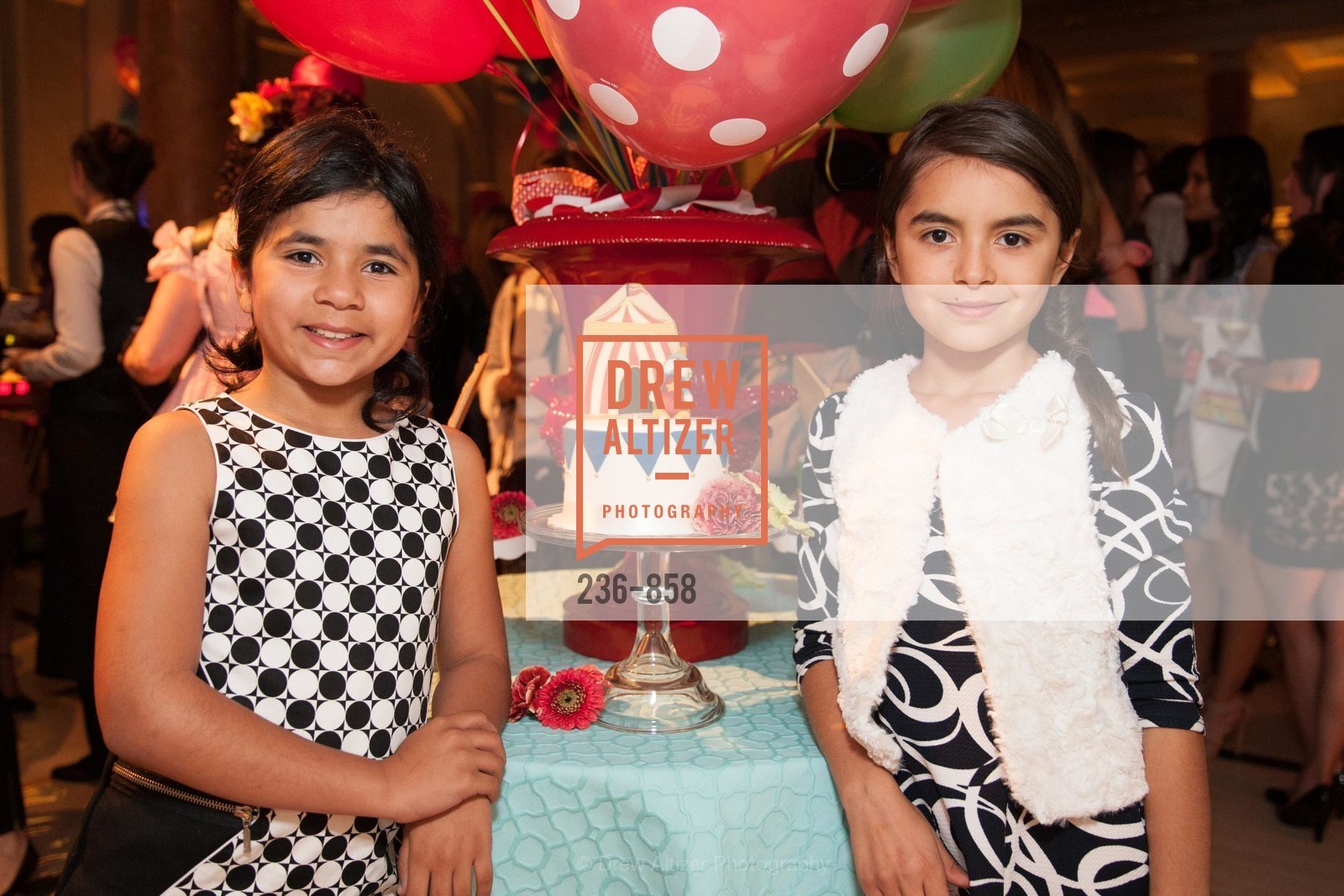 Abigail Yacoub, Gabriela Yacoub, 2015 Snuggly Soiree benefiting UCSF Benioff Children's Hospital, Private Residence, March 19th, 2015, Photo #236-858 Abigail Yacoub, Gabriela Yacoub, Photo #236-858