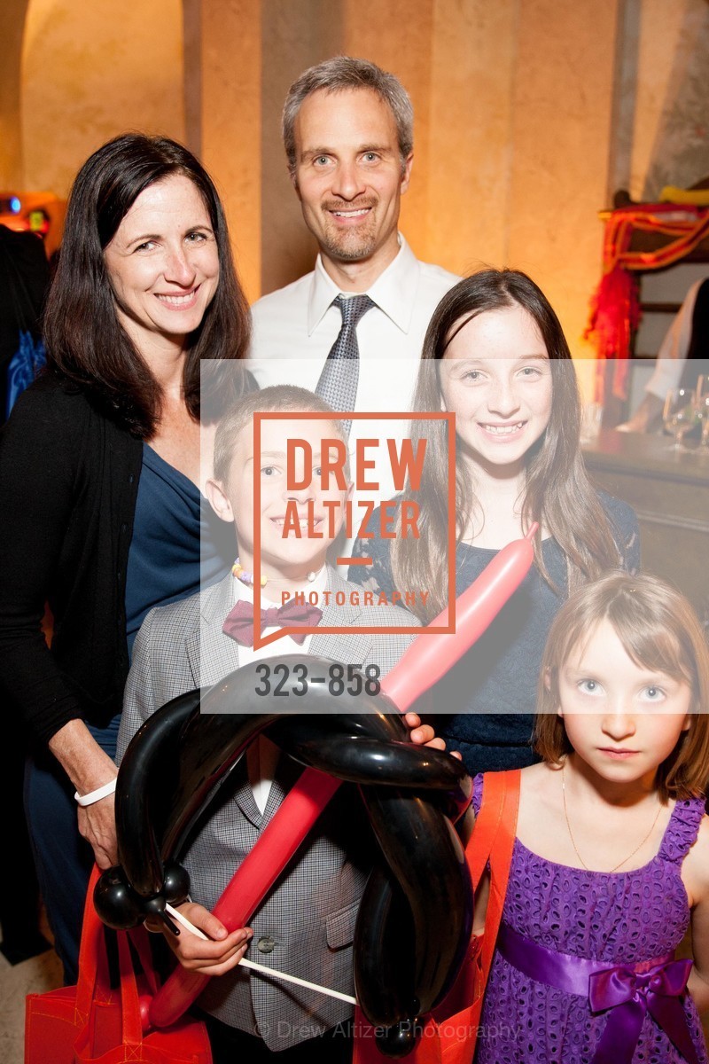 Kate Strauss, Ron Strauss, 2015 Snuggly Soiree benefiting UCSF Benioff Children's Hospital, Private Residence, March 19th, 2015, Photo #323-858 Kate Strauss, Ron Strauss, Photo #323-858