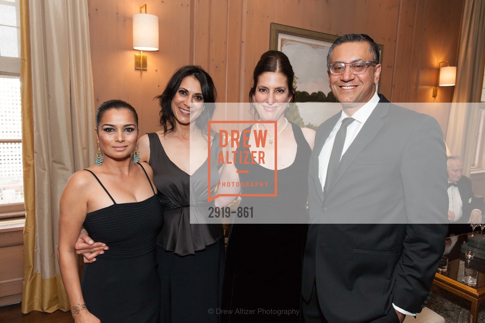 Sheila Taube, Bilques Smith, Barbara Sharif, Arthur Sharif, Junior League of San Francisco 89th Annual Fashion Show Gala, US, March 21st, 2015, Photo #2919-861 Sheila Taube, Bilques Smith, Barbara Sharif, Arthur Sharif, Photo #2919-861