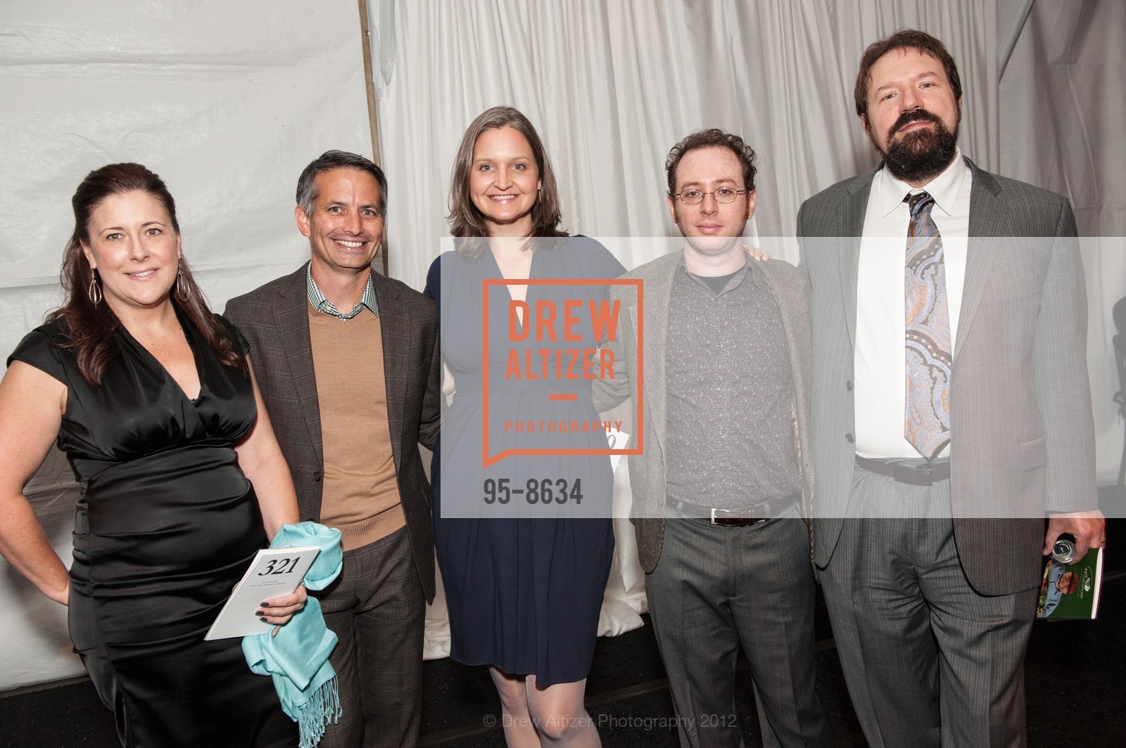 Christina Hotchkiss, Jeff Stephens, Renee Stern, Abram Stern, Zalman Stern, San Francisco and Marin Food Banks' 25th Anniversary Gala, US, October 20th, 2012, Photo #95-8634 Christina Hotchkiss, Jeff Stephens, Renee Stern, Abram Stern, Zalman Stern, Photo #95-8634