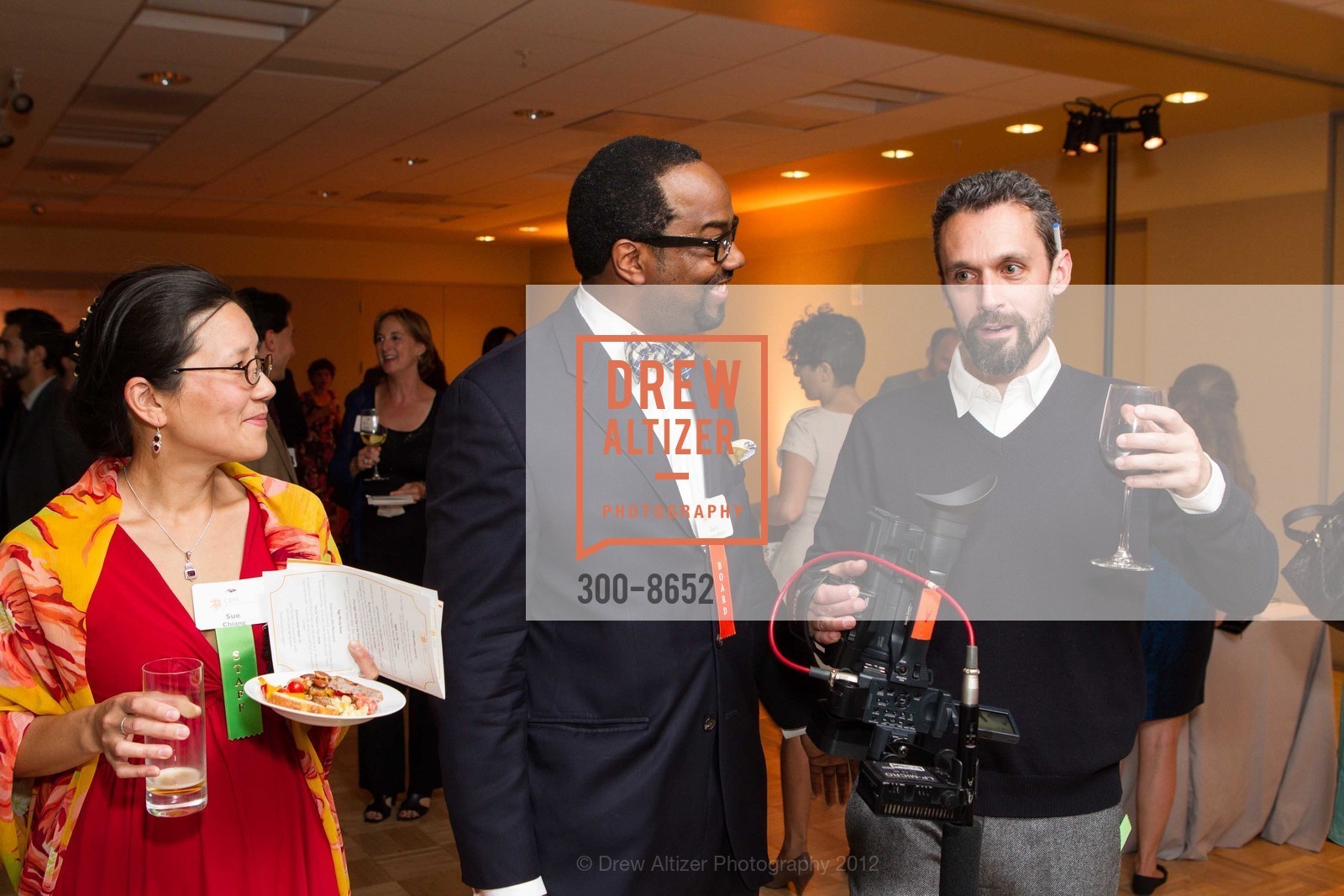 Sue Chiang, Cecil Corbin-Mark, Charlie Pizarro, CENTER FOR ENVIRONMENTAL HEALTH 2012 Annual Gala, Jewish Community Center. 3200 California Street, September 10th, 2012, Photo #300-8652 Sue Chiang, Cecil Corbin-Mark, Charlie Pizarro, Photo #300-8652
