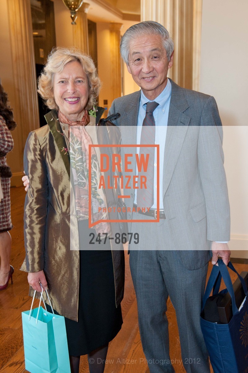 Silvia Lin, Larry Lin, SAN FRANCISCO OPERA GUILD Annual Meeting & Luncheon, US, November 13th, 2012, Photo #247-8679 Silvia Lin, Larry Lin, Photo #247-8679