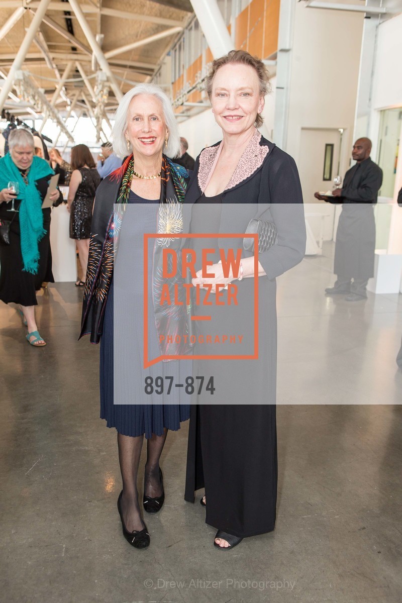 Deborah Kirshman, Dee Hoover, Black is the New Black: CCA Gala Alumni Fashion Show, US, March 26th, 2015, Photo #897-874 Deborah Kirshman, Dee Hoover, Photo #897-874