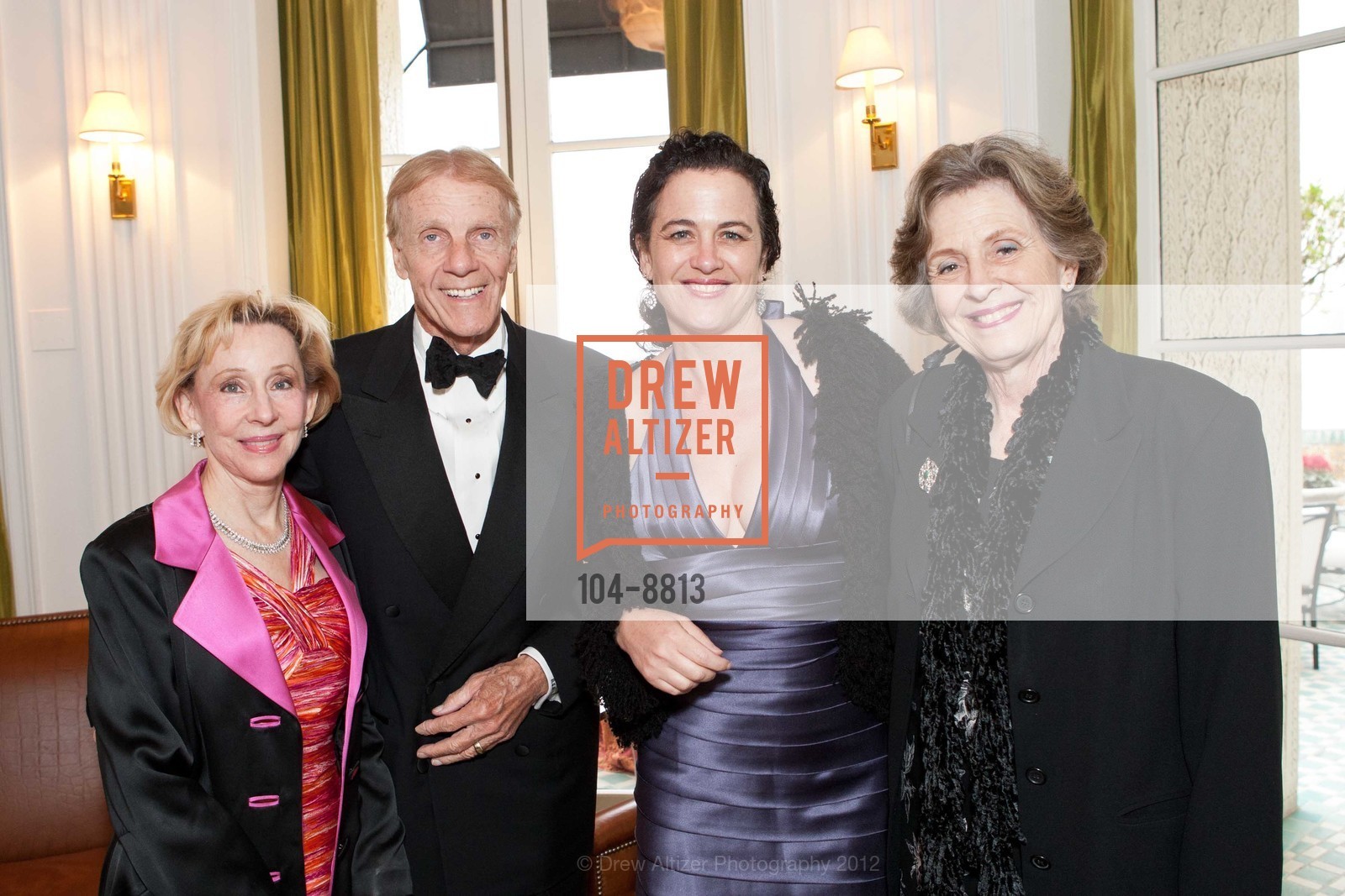 Pamela Rigg, Richard Rigg, Julie Gunn, Linda Jordan, SAN FRANCISCO OPERA GUILD Spring Gala 2012, An Evening of Enchantment honoring Nathan Gunn and Mozart's The Magic Flute, US, March 23rd, 2012, Photo #104-8813 Pamela Rigg, Richard Rigg, Julie Gunn, Linda Jordan, Photo #104-8813