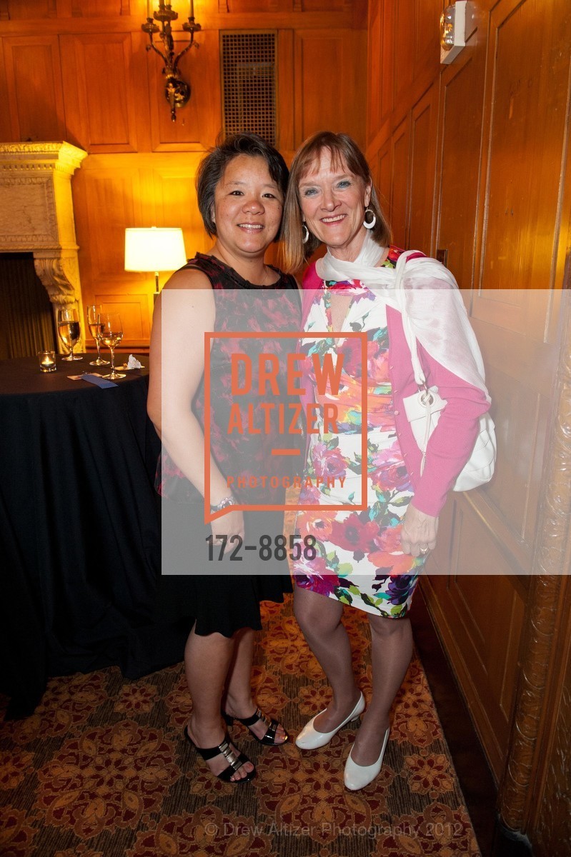 Grace Li Harper, Valorie Villela, OnLok 40th Anniversary Banquet, US, May 11th, 2012, Photo #172-8858 Grace Li Harper, Valorie Villela, Photo #172-8858