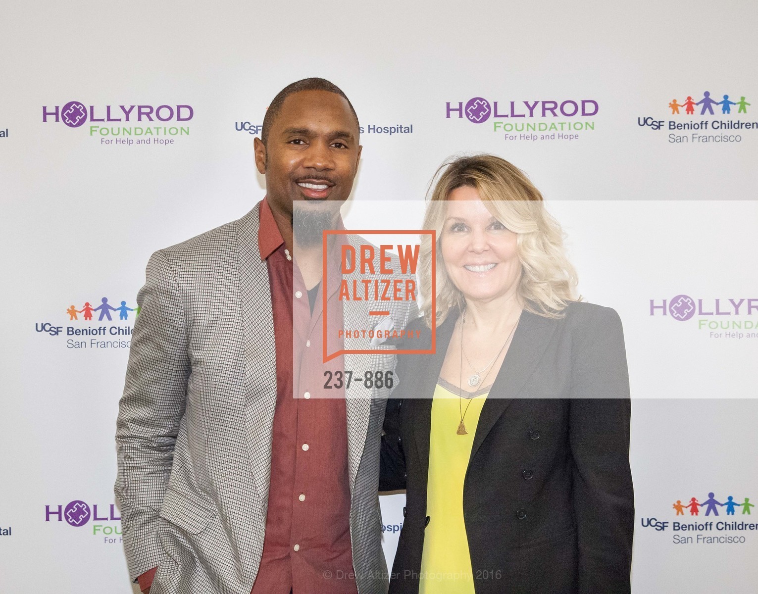 Charles Woodson, Kim Scurr, HollyRod / UCSF Benioff Children's Hospital Cocktail Reception, Oberndorf Auditorium. 1855 4th St, February 5th, 2016, Photo #237-886 Charles Woodson, Kim Scurr, Photo #237-886