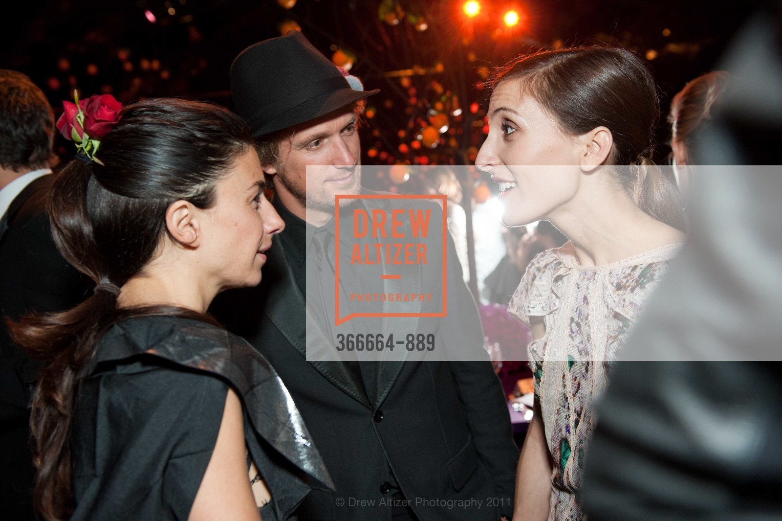 Sabrina Buell, Uves Behar, Samantha Traina, Photo #366664-889