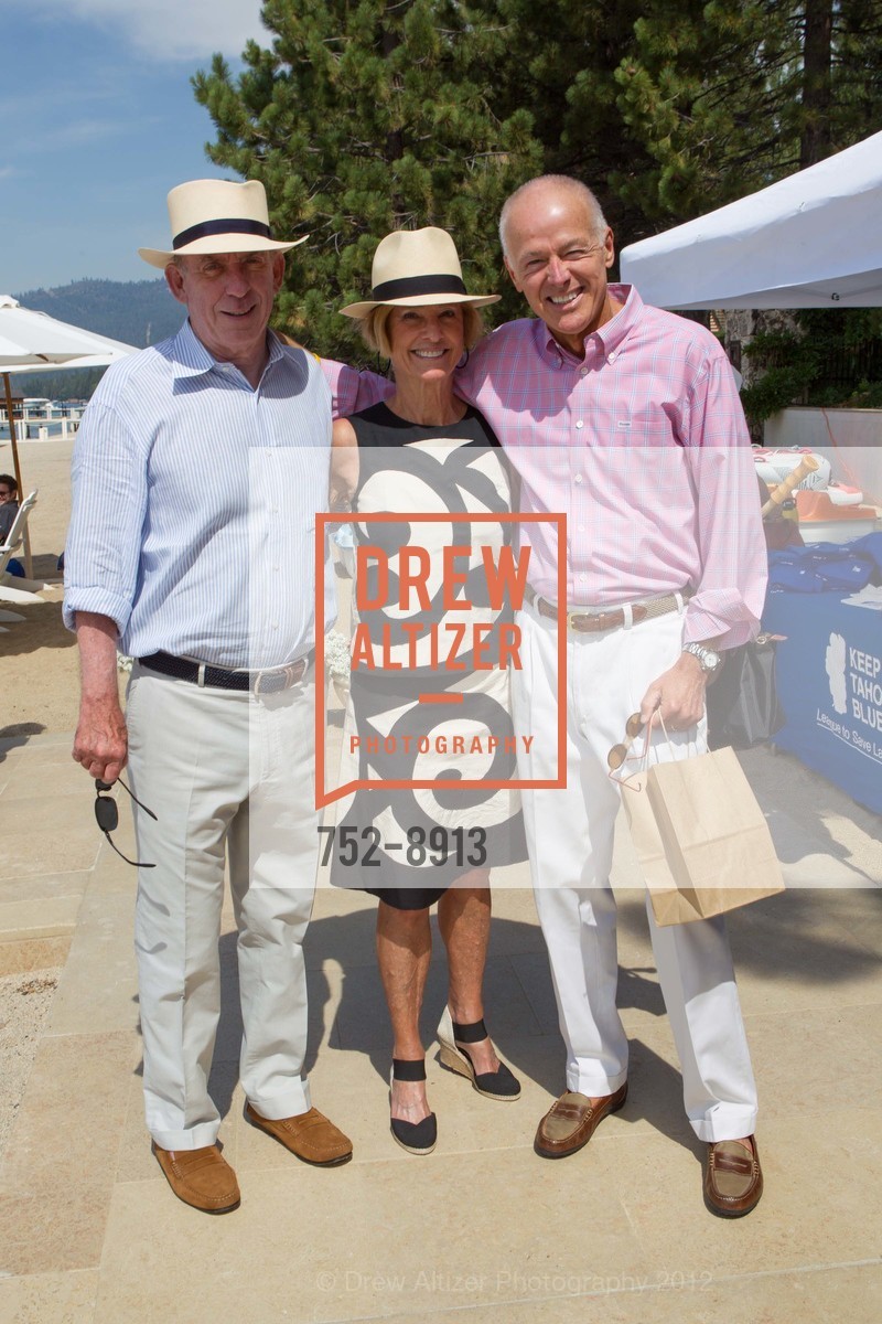 Craig Sullivan, Maureen Sullivan, Chuck Daggs, Saks Fifth Avenue and The League to Save Lake Tahoe present Oscar de la Renta Resort 2013 Collection, US, August 4th, 2012, Photo #752-8913 Craig Sullivan, Maureen Sullivan, Chuck Daggs, Photo #752-8913
