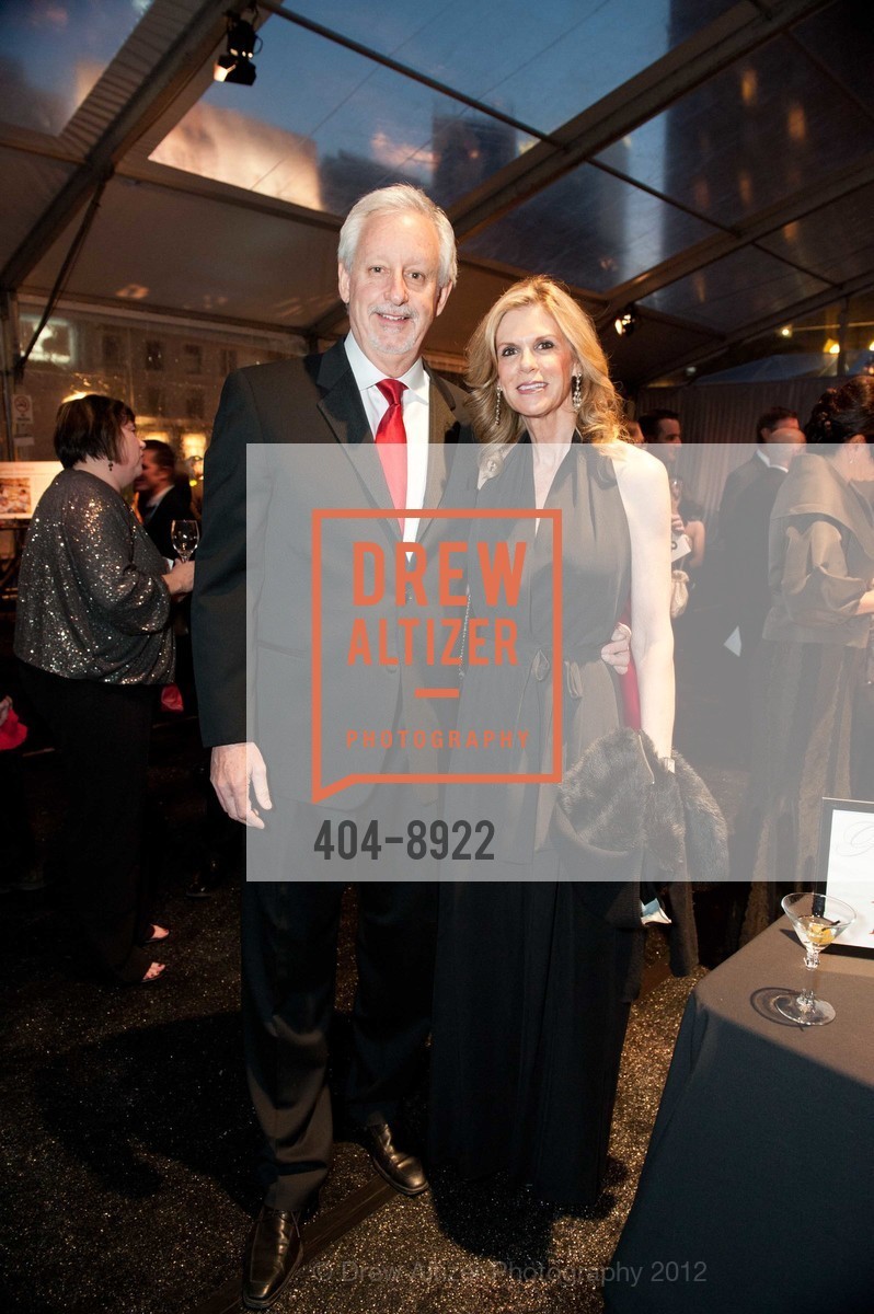 Gordon Scott, Valerie Scott, 2012 RED CROSS GALA on Union Square, US, March 4th, 2012, Photo #404-8922 Gordon Scott, Valerie Scott, Photo #404-8922