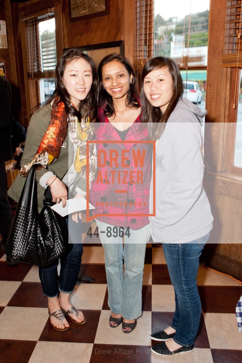 Grace Kim, Bosky Panjwani, Karolyne Kim, The Old Clam House 150th Anniversary Party, US, February 23rd, 2012, Photo #44-8964 Grace Kim, Bosky Panjwani, Karolyne Kim, Photo #44-8964