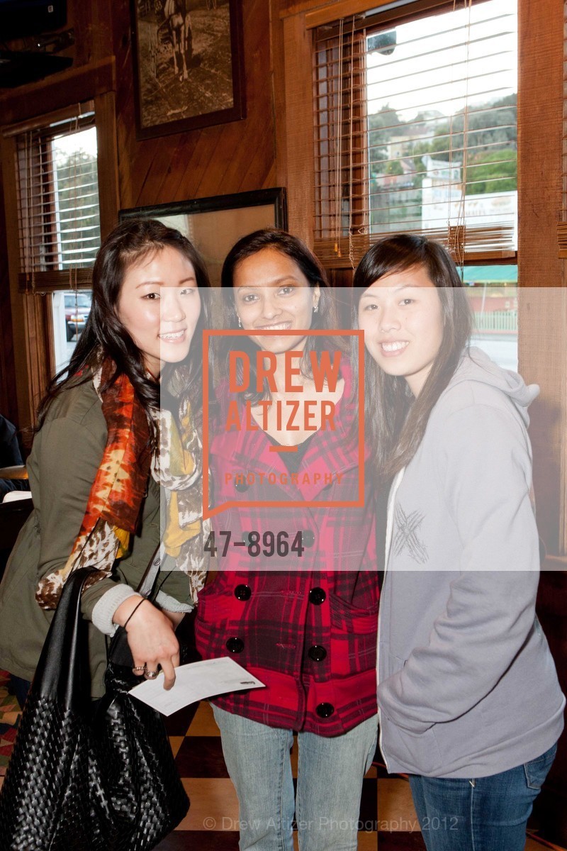 Grace Kim, Bosky Panjwani, Karolyne Kim, The Old Clam House 150th Anniversary Party, US, February 23rd, 2012, Photo #47-8964 Grace Kim, Bosky Panjwani, Karolyne Kim, Photo #47-8964