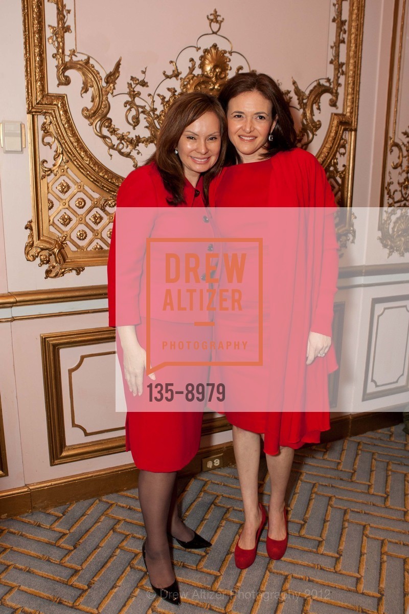 Rosie Rios, Sheryl Sandberg, Latino Community Foundation, 7th Annual Gala, Celebrating Philanthropy con Sabor Latino, US, March 22nd, 2012, Photo #135-8979 Rosie Rios, Sheryl Sandberg, Photo #135-8979