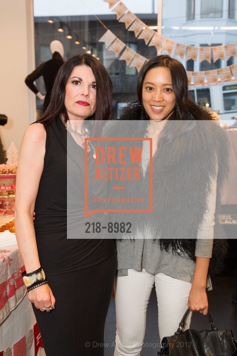 Kellie Phinney, Emily Hsieh, MINTED.COM Launches Party Decor, US, October 10th, 2012, Photo #218-8982 Kellie Phinney, Emily Hsieh, Photo #218-8982