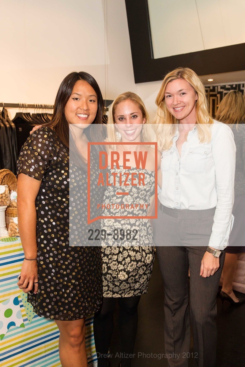 Gemma Rianoshek, Janae Leininger, Lauren Sloan, MINTED.COM Launches Party Decor, US, October 10th, 2012, Photo #229-8982 Gemma Rianoshek, Janae Leininger, Lauren Sloan, Photo #229-8982