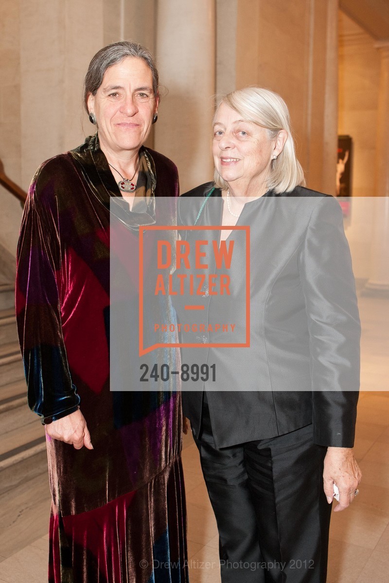 Abigail Wainwright, Ann Funsten, Donor Opening Cocktail Reception: ROYAL TREASURE ROM THE LOUVRE, US, November 15th, 2012, Photo #240-8991 Abigail Wainwright, Ann Funsten, Photo #240-8991