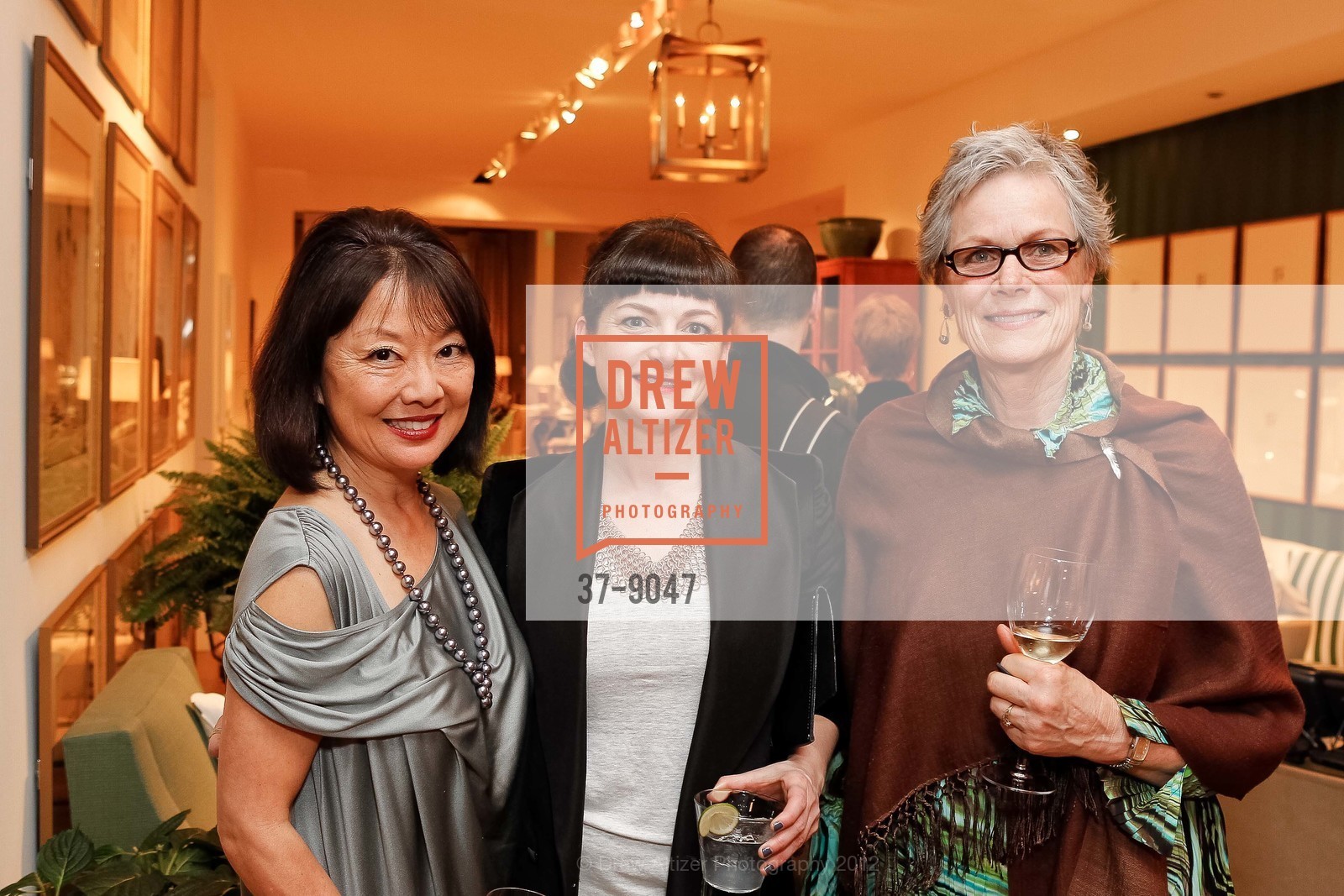 Rhonda Hirata, Alisa Carroll, Lonnie Hinckley, Photo #37-9047