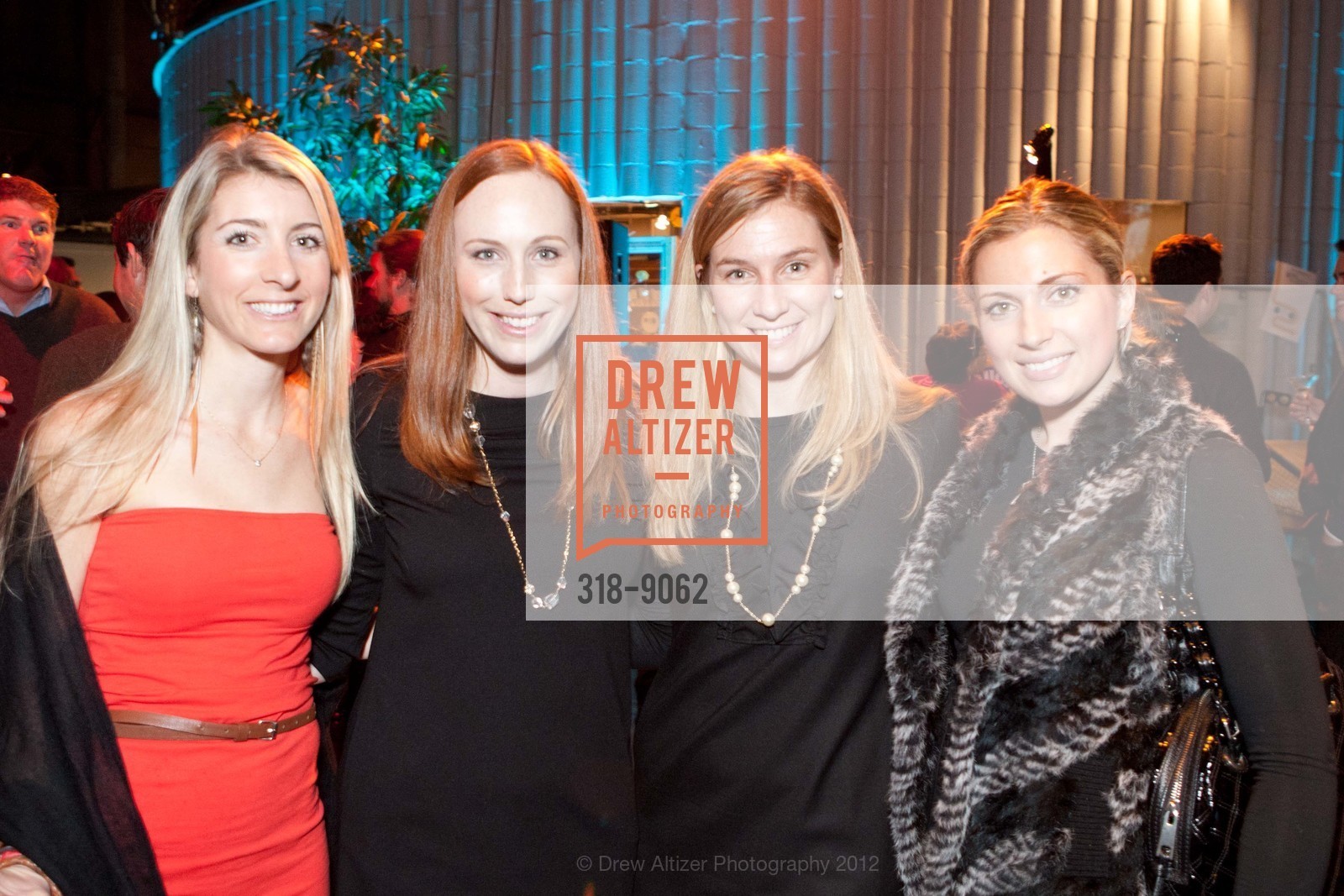 Lindsey Steele, Gretchen Robinson, Katherine Cole, Melissa ?, EXPLORATORIUM'S Science of Cocktails, US, January 28th, 2012, Photo #318-9062 Lindsey Steele, Gretchen Robinson, Katherine Cole, Melissa ?, Photo #318-9062