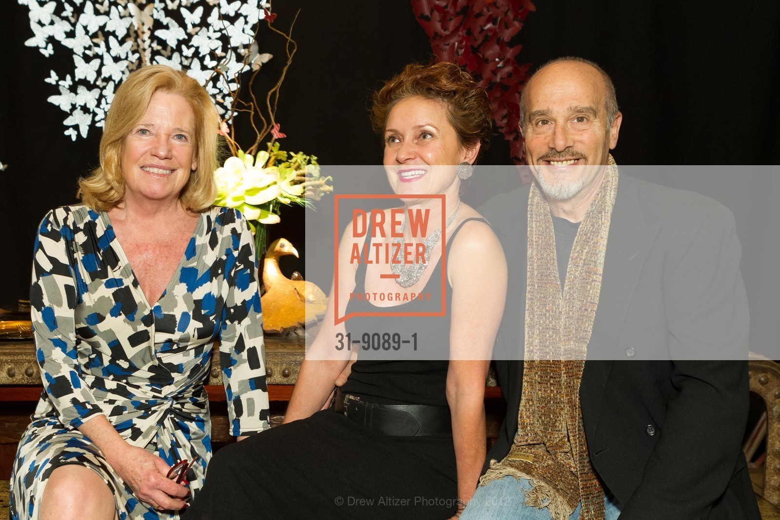 Claudi Roarke, Maria Mariotti, Gino Mariotto, DIFFA'S DINING BY DESIGN Table Hop & Taste, US, November 14th, 2012, Photo #31-9089-1 Claudi Roarke, Maria Mariotti, Gino Mariotto, Photo #31-9089-1