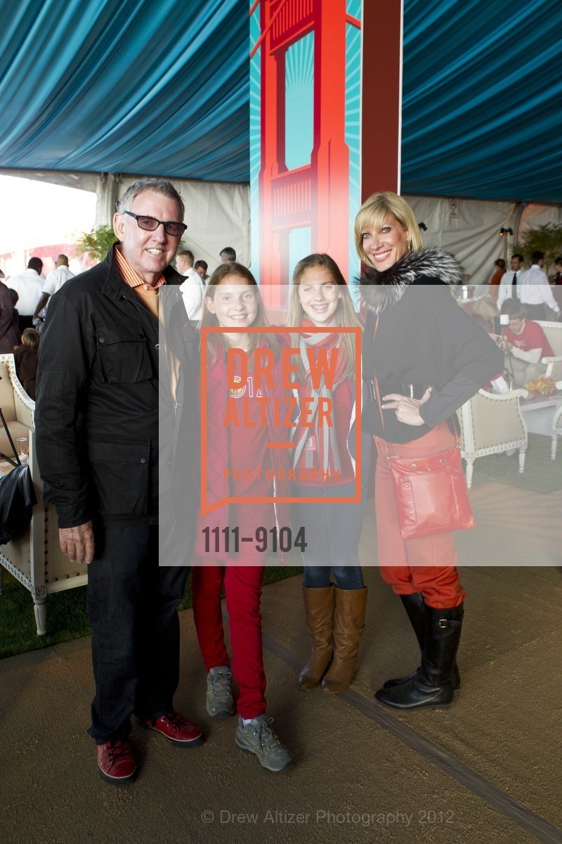 Clint Reilly, Jim Herbert, Ava Reilly, Jill Reilly, Janet Reilly, International Orange Jubilee, GOLDEN GATE BRIDGE 75TH Anniversary, US, May 27th, 2012, Photo #1111-9104 Clint Reilly, Jim Herbert, Ava Reilly, Jill Reilly, Janet Reilly, Photo #1111-9104