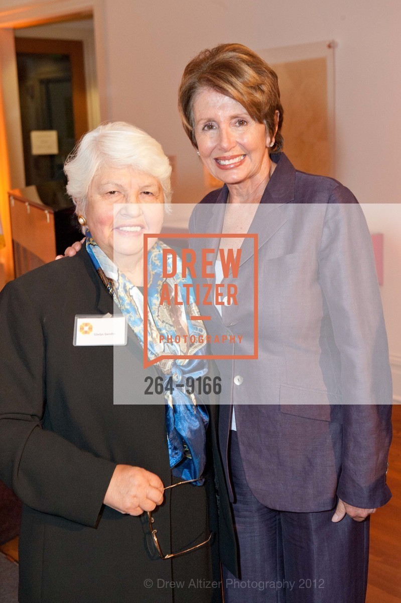 Gladys Sandlin, Nancy Pelosi, CALIFORNIA HISTORICAL SOCIETY Reception Honoring Congresswoman Nancy Pelosi, US, August 7th, 2012, Photo #264-9166 Gladys Sandlin, Nancy Pelosi, Photo #264-9166