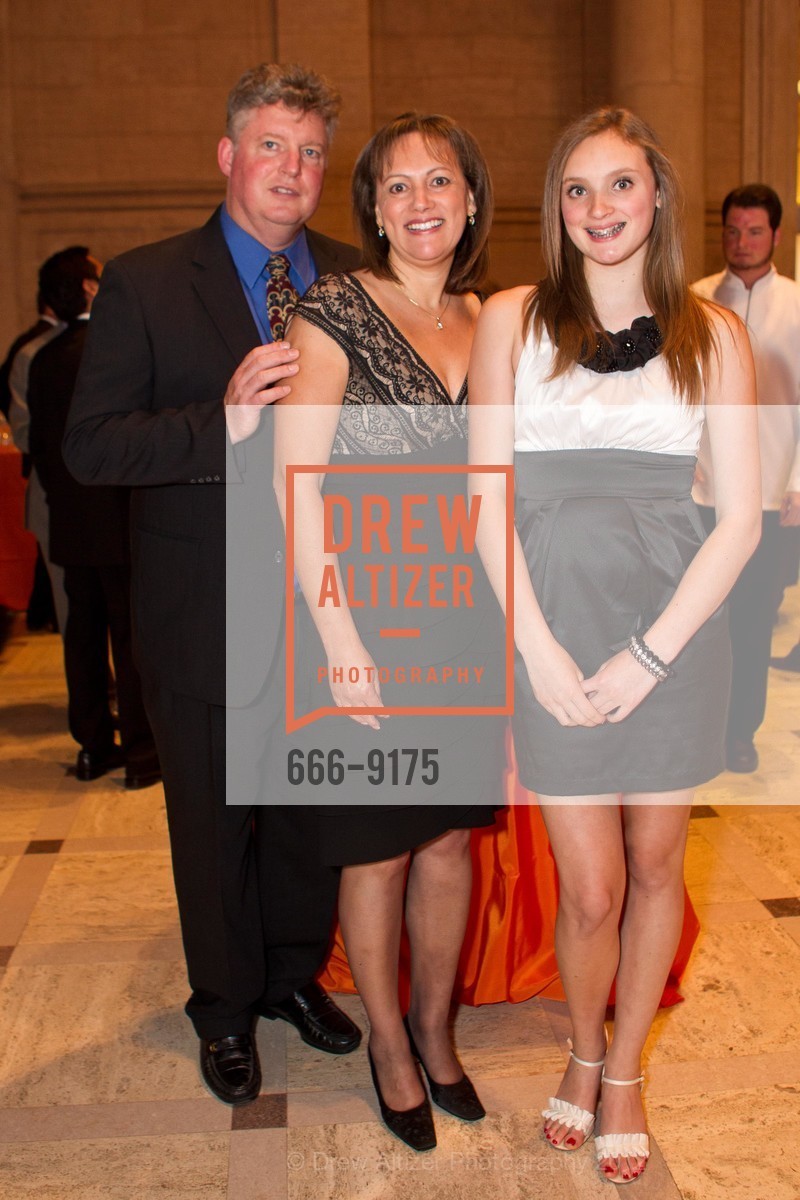 Jim Allan, Angela Allan, Julie Allan, Photo #666-9175