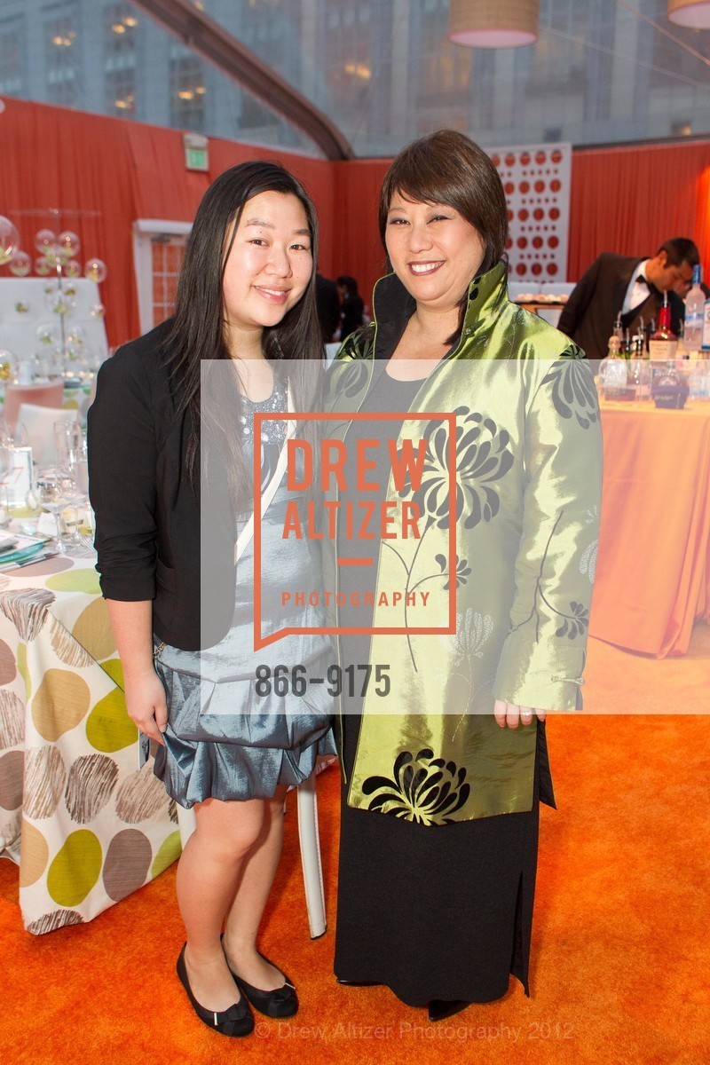 Amy Fong, Dori Bailey, Photo #866-9175