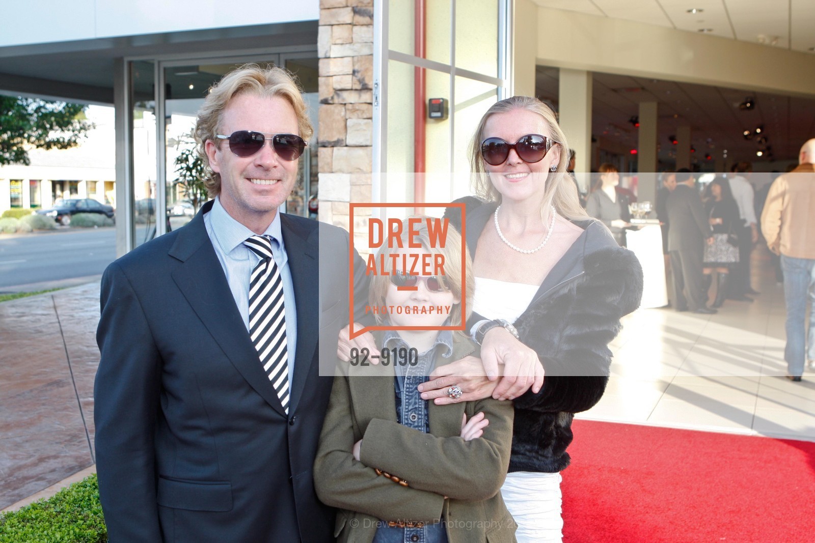 Ian Fitz-Simon, Horatio Fitz-Simon, Christine Fitz Simon, Palo Alto FERRARI Event with LUCA DI MONTEZEMOLO, US, April 24th, 2012, Photo #92-9190 Ian Fitz-Simon, Horatio Fitz-Simon, Christine Fitz Simon, Photo #92-9190