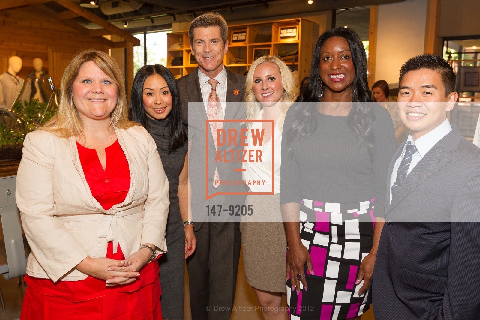Ronda Adams, Candace Fukuda, Alec Hughes, Dyana Reck, Susan Hinchman, Chris Galang, LEVI STRAUSS & CO Sponsors San Francisco Travel Partner Business Exchange, US, June 26th, 2012, Photo #147-9205 Ronda Adams, Candace Fukuda, Alec Hughes, Dyana Reck, Susan Hinchman, Chris Galang, Photo #147-9205