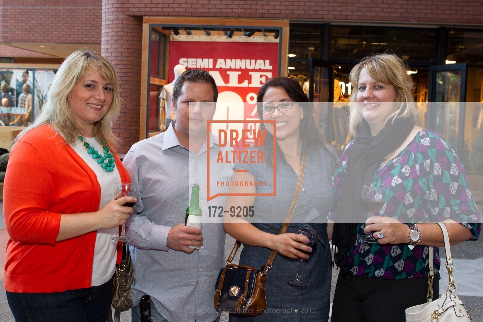 Courtney Flookes, Jeff Thorpe, Leticia Lucero, Dawn Bohlmann, LEVI STRAUSS & CO Sponsors San Francisco Travel Partner Business Exchange, US, June 26th, 2012, Photo #172-9205 Courtney Flookes, Jeff Thorpe, Leticia Lucero, Dawn Bohlmann, Photo #172-9205