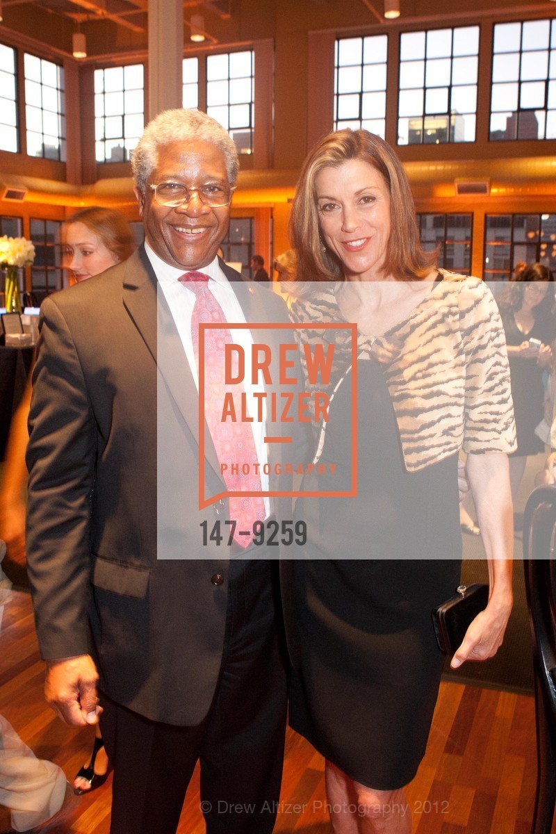 Harold Brooks, Wendie Malick, THE HUMANE SOCIETY OF THE UNITED STATES Presents To the Rescue! Saving Animal Lives San Francisco, Terra Gallery. 511 Harrison Street, September 29th, 2012, Photo #147-9259 Harold Brooks, Wendie Malick, Photo #147-9259