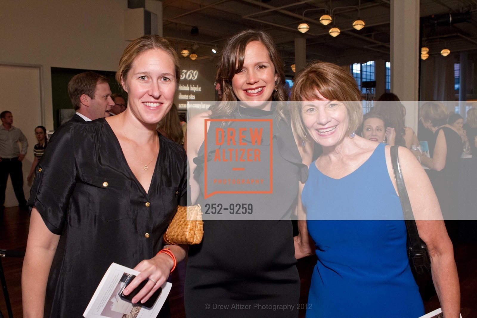 Jennifer Zweig, Jessica Moment, Deborah Peeples, Photo #252-9259