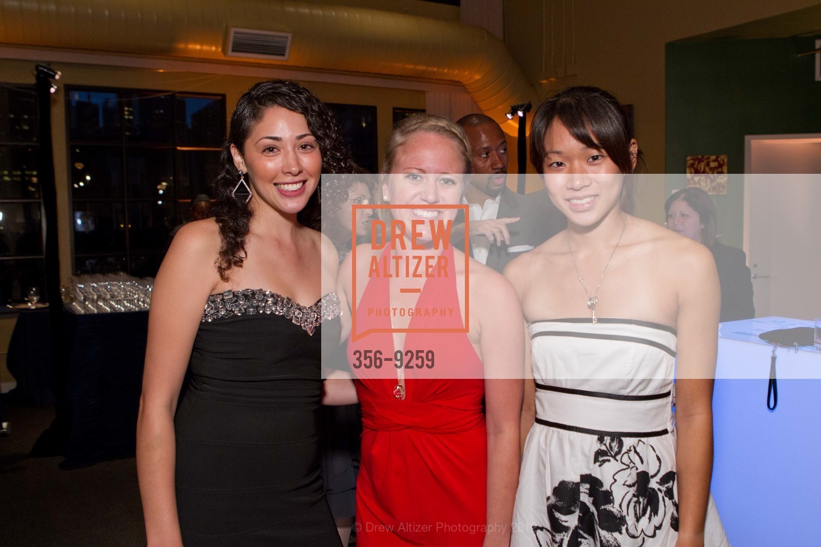 Krizia Arteche, Amber Bowen, Connie Lo, THE HUMANE SOCIETY OF THE UNITED STATES Presents To the Rescue! Saving Animal Lives San Francisco, Terra Gallery. 511 Harrison Street, September 29th, 2012, Photo #356-9259 Krizia Arteche, Amber Bowen, Connie Lo, Photo #356-9259