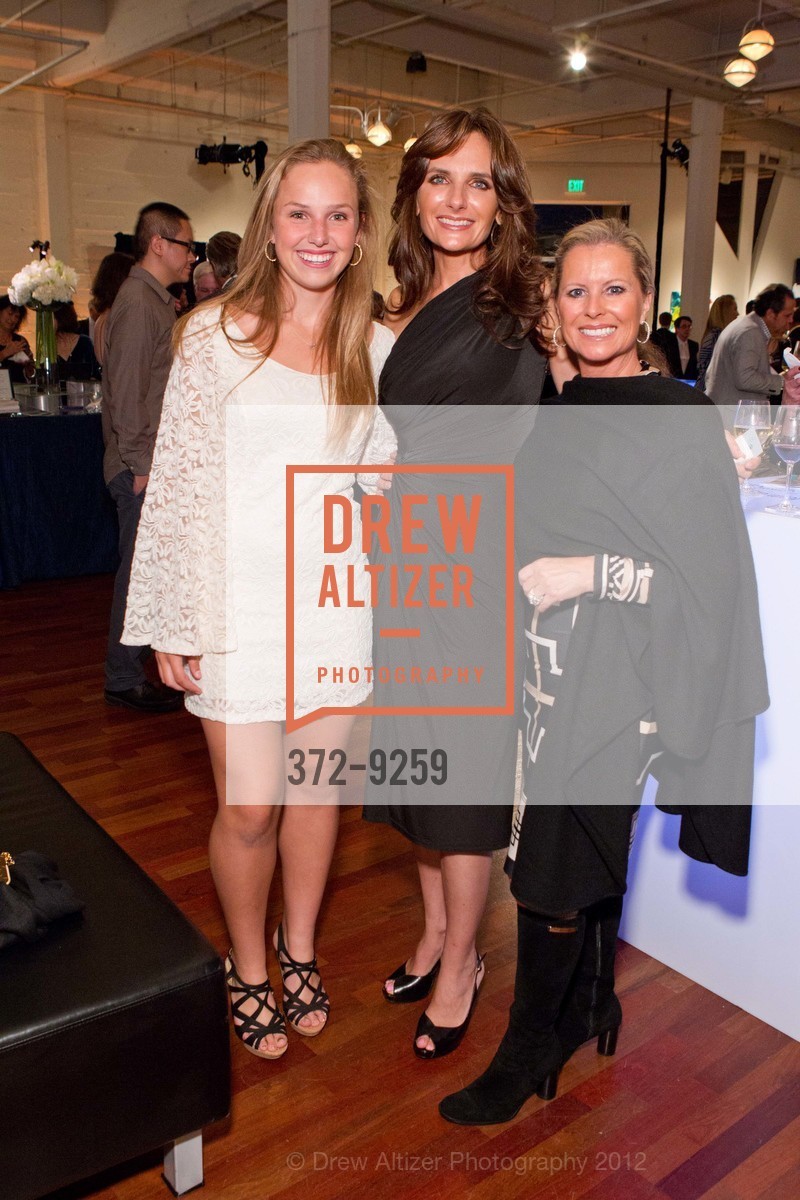 Olivia Simonson, Lisa Fletcher, Christina Morgan, THE HUMANE SOCIETY OF THE UNITED STATES Presents To the Rescue! Saving Animal Lives San Francisco, Terra Gallery. 511 Harrison Street, September 29th, 2012, Photo #372-9259 Olivia Simonson, Lisa Fletcher, Christina Morgan, Photo #372-9259