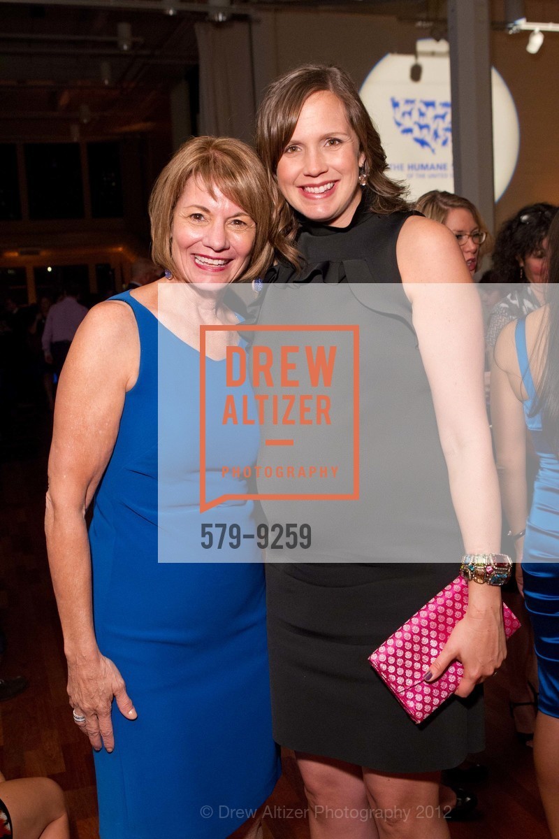 Deborah Peeples, Jessica Moment, THE HUMANE SOCIETY OF THE UNITED STATES Presents To the Rescue! Saving Animal Lives San Francisco, Terra Gallery. 511 Harrison Street, September 29th, 2012, Photo #579-9259 Deborah Peeples, Jessica Moment, Photo #579-9259