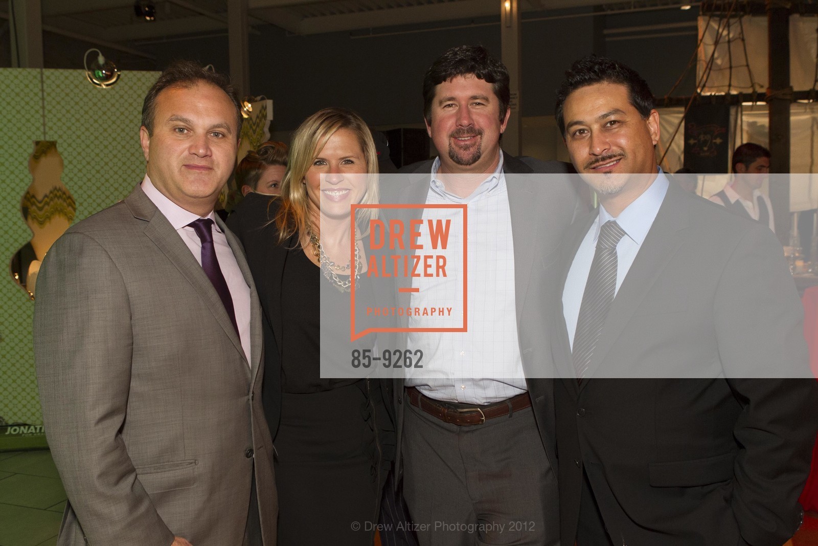 Murat Eskicioglu, Katie Philips, Tom Ravensberg, Charlie Plummer, DIFFA'S DINING BY DESIGN Gala, US, November 15th, 2012, Photo #85-9262 Murat Eskicioglu, Katie Philips, Tom Ravensberg, Charlie Plummer, Photo #85-9262