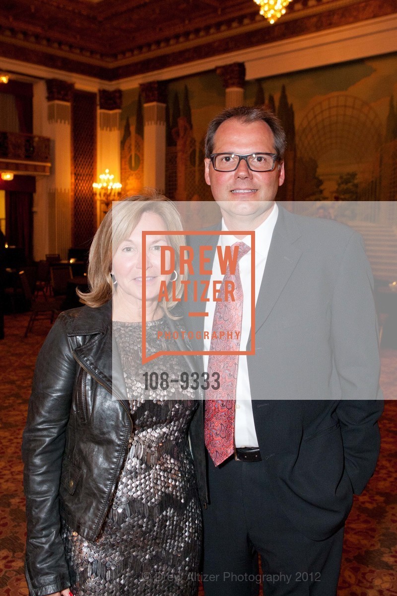 Theresa Castellano-Wood, Benjamin Wood, 2012 BOYS AND GIRLS CLUB Annual Gala, US, May 4th, 2012, Photo #108-9333 Theresa Castellano-Wood, Benjamin Wood, Photo #108-9333